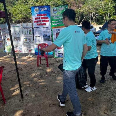 Program Pembersihan Pantai Beach Clean Up 1