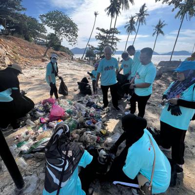 Program Pembersihan Pantai Beach Clean Up 3