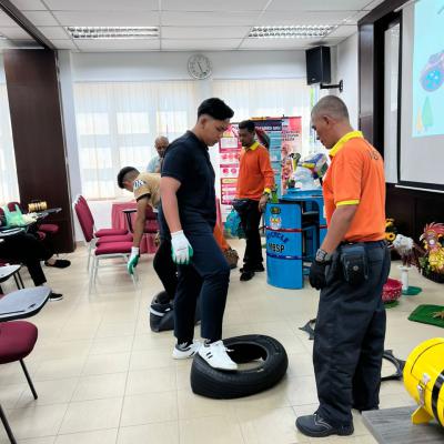 Taklimat Pengasingan Sisa Di Punca Dan Pameran Upcycle Kepada Pelajar Baru Di
