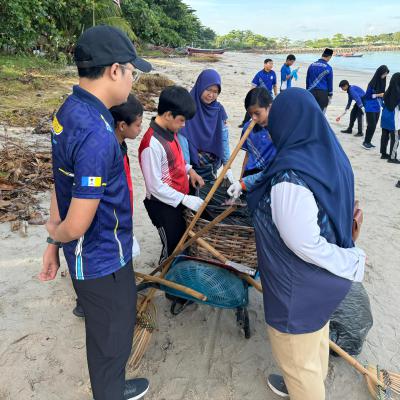 World Clean Up Day Bersama Grew Di Pantai Contoh Pada 24 Ogos 2024 3