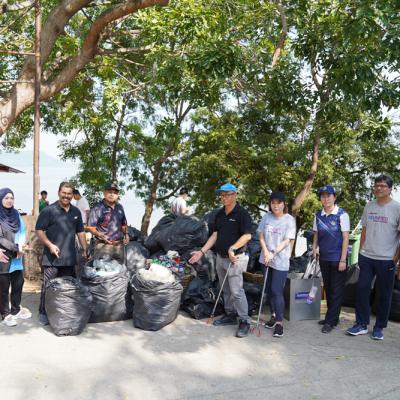 Perasmian Pondok Warisan Dan Nyalaan Tanglung