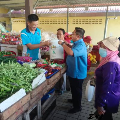 Penyerahan Tong Sisa Organik Di Pasar Awam Sungai Dua Butterworth 3