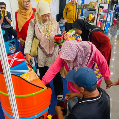 Pameran Upcycle Hari Penjaja Dan Peniaga Kecil Peringkat Kebangsaan 2024 1