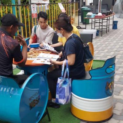 Taklimat Serta Pameran Pendidikan Berkenaan Aktiv 9