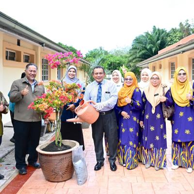 Program Jalinan Mesra Dan Majlis Penyerahan Kerusi Roda Serta Produk Upcycle Kepada Darul Hanan Pulau Pinang.