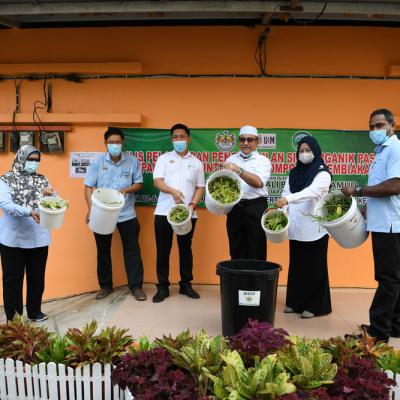 Pelancaran Pengumpulan Sisa Organik Pasar Awam Kepala Batas 6