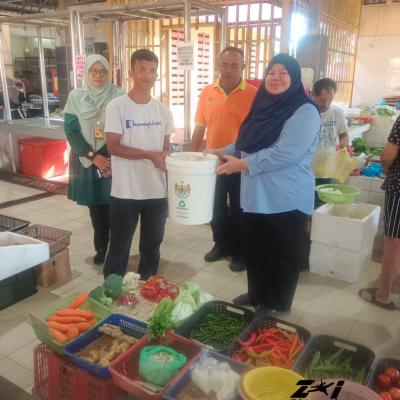 Penyerahan Tong Sisa Organik Kepada Gerai Say 8