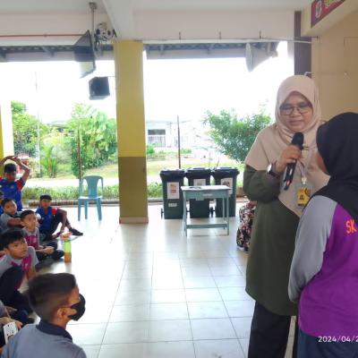 Taklimat Pengasingan Sisa Di Sk Sg Bakap 4
