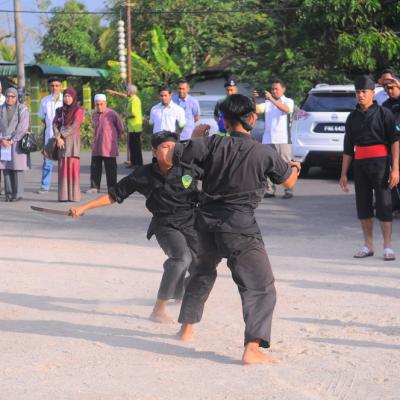 Penyampaian Hadiah Halaman Rumah Bersih Guar Kepayang 9