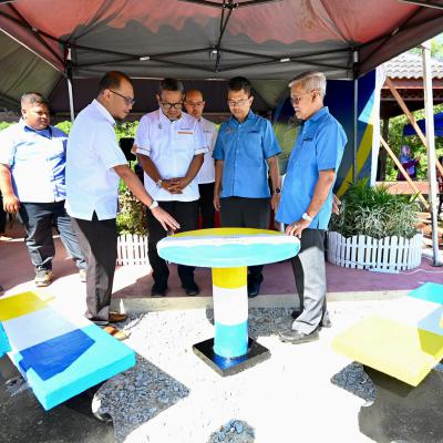 Majlis Penyerahan Kerusi Batu Rekreasi Di Dataran Kuala Haji Ibrahim Sungai Acheh 5