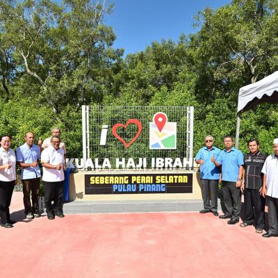 Majlis Penyerahan Kerusi Batu Rekreasi Di Dataran Kuala Haji Ibrahim Sungai Acheh 7