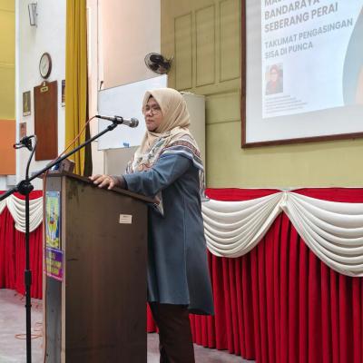 Taklimat Pengasingan Sisa Di Punca Kolej Tingkatan Enam Desa Murni 4